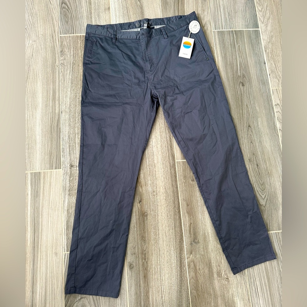 New with tags 38 pants  Vuori brand